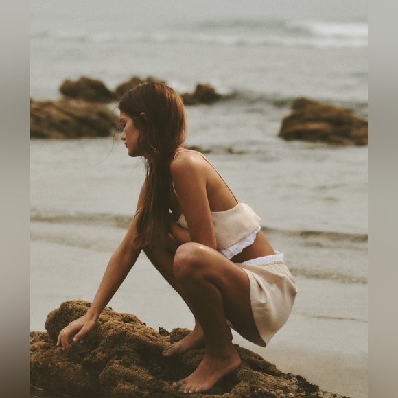 Co-Ord Set SATIN EFFECT CROP TOP and SATIN EFFECT POPLIN TRIM SHORTS - Picture 9 of 16